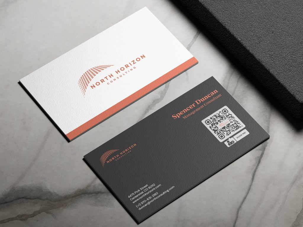 Code QR vCard sur une carte de visite « North Horizon »