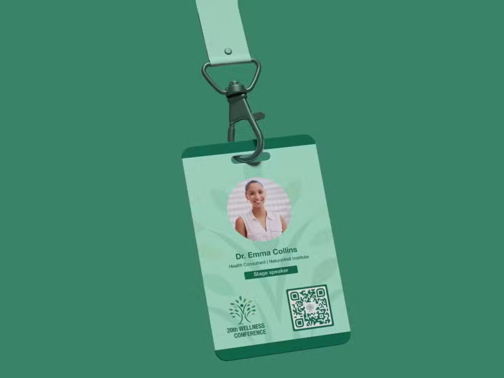 un code QR sur un badge vert avec un fond entièrement vert